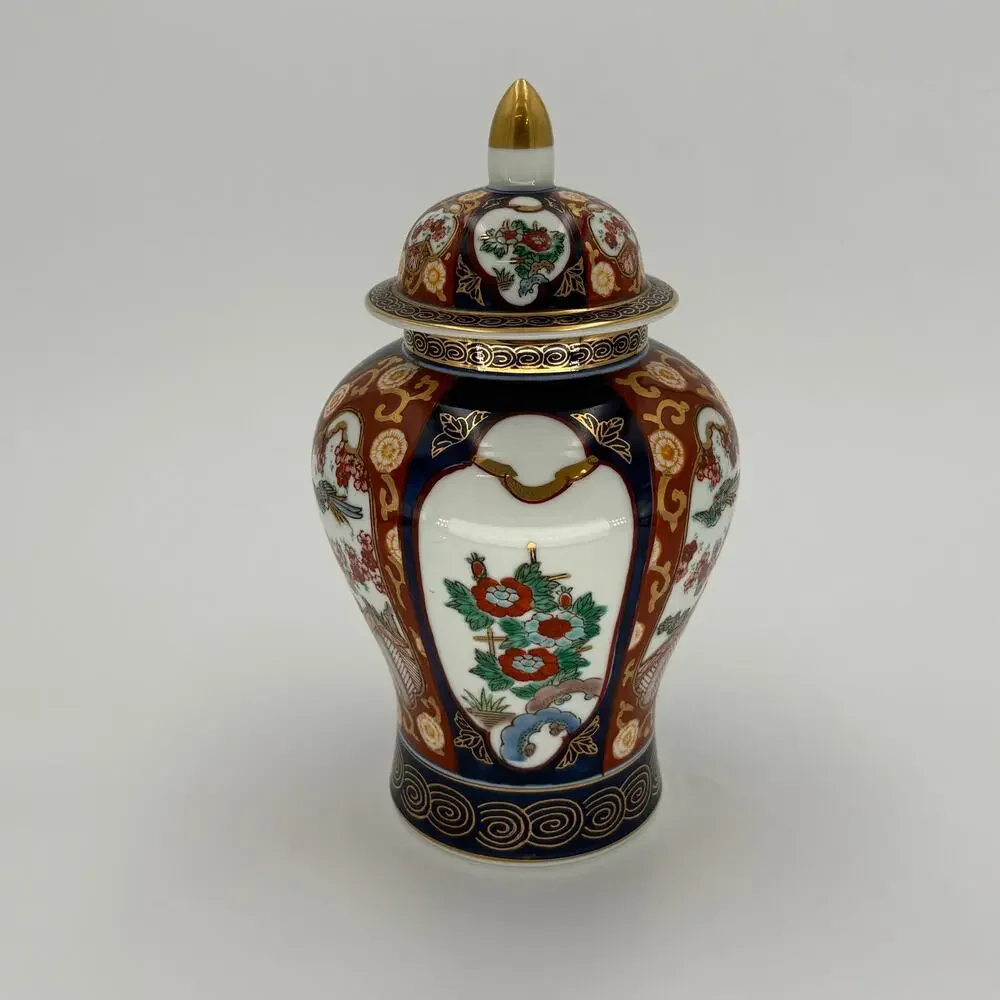 Vintage Large Gold Imari Porcelain Ginger Jar Lidded Temple Vase Japan 10